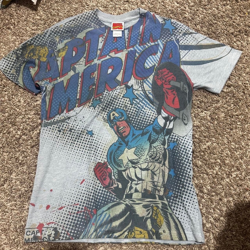 Marvel Captain American tee size small